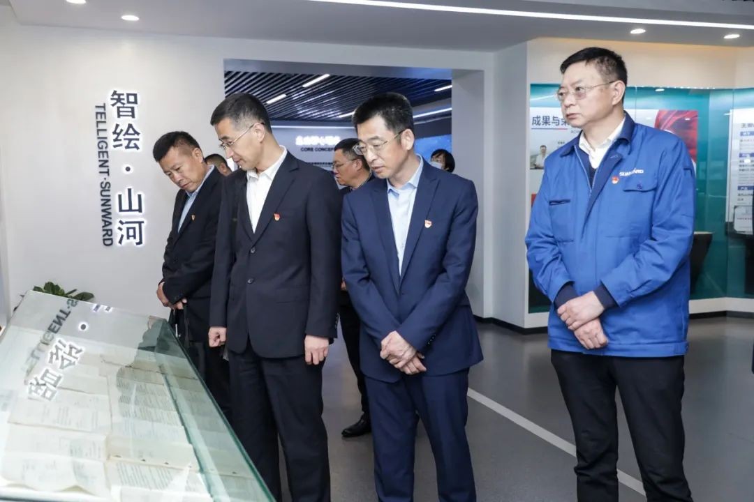 以党建促营业，，，，以营业强党建——青岛西海岸公用事业集团考察优德88智能