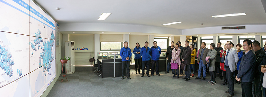 湖南省国防发动研究性演习参演向导莅临优德88智能