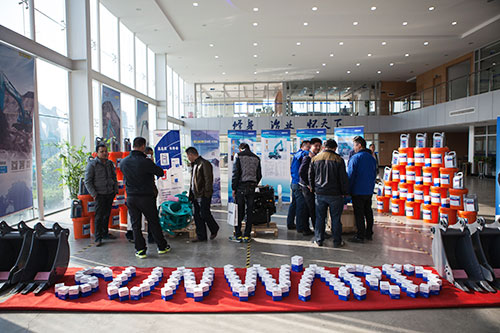 逆市可为！优德88智能挖掘机首场展销会完善收官