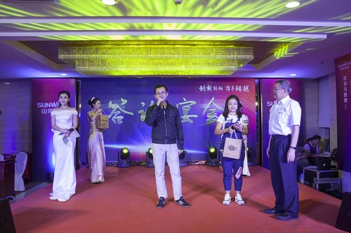 优德88智能酷帅曾大虾，，，，，一大波美图带你亲临北京BICES展