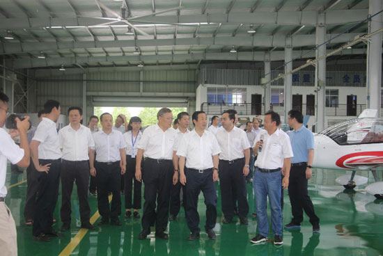 达哲省长调研优德88科技：要捉住通航生长的机缘