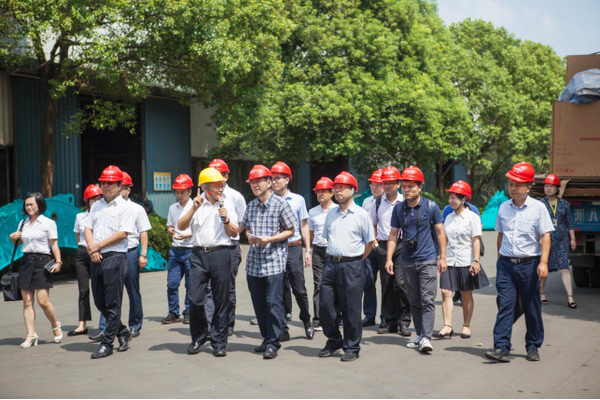 商务部相助司刘民强副司长一行调研优德88智能