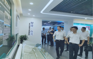 相助共赢 优德88智能5G时代快速到来 湖南联通党委书记、总司理谭明到访优德88智能