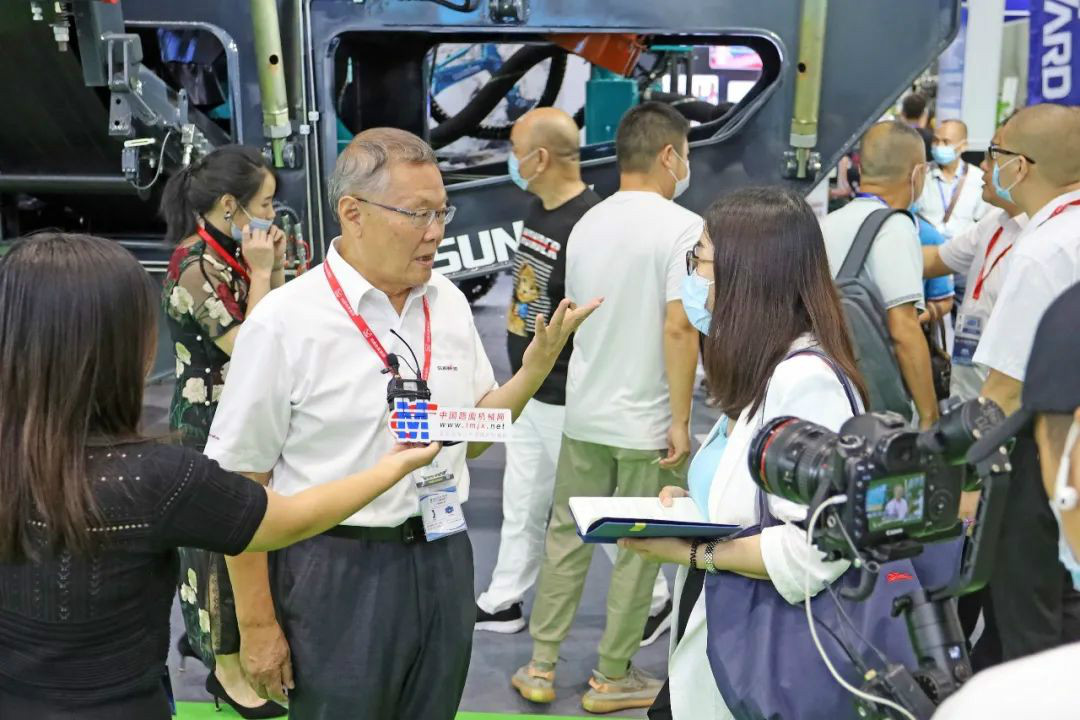 强势进军砂石破碎领域，，优德88智能破碎站新品精彩宣布
