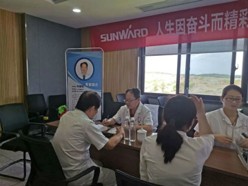 关爱科技事情者康健——康健科普进企业走进优德88智能