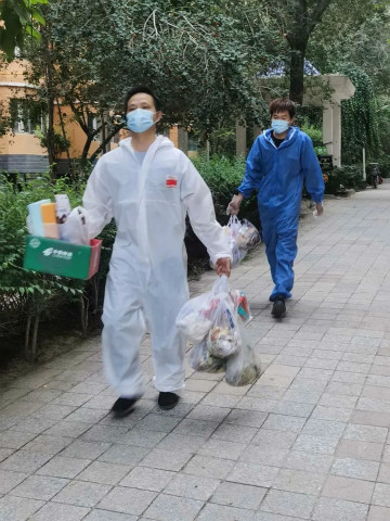 有你们，，，，，，优德88无畏！——优德88人新疆抗疫