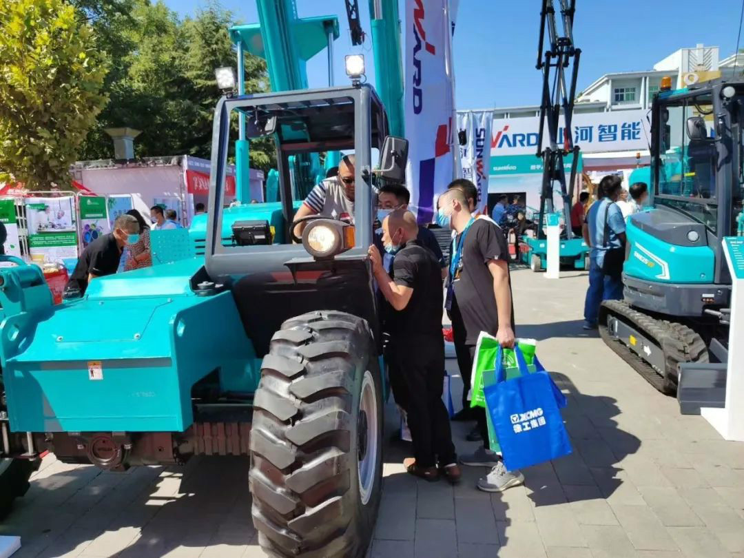 优德88智能高空作业装备“吸睛”雄安展