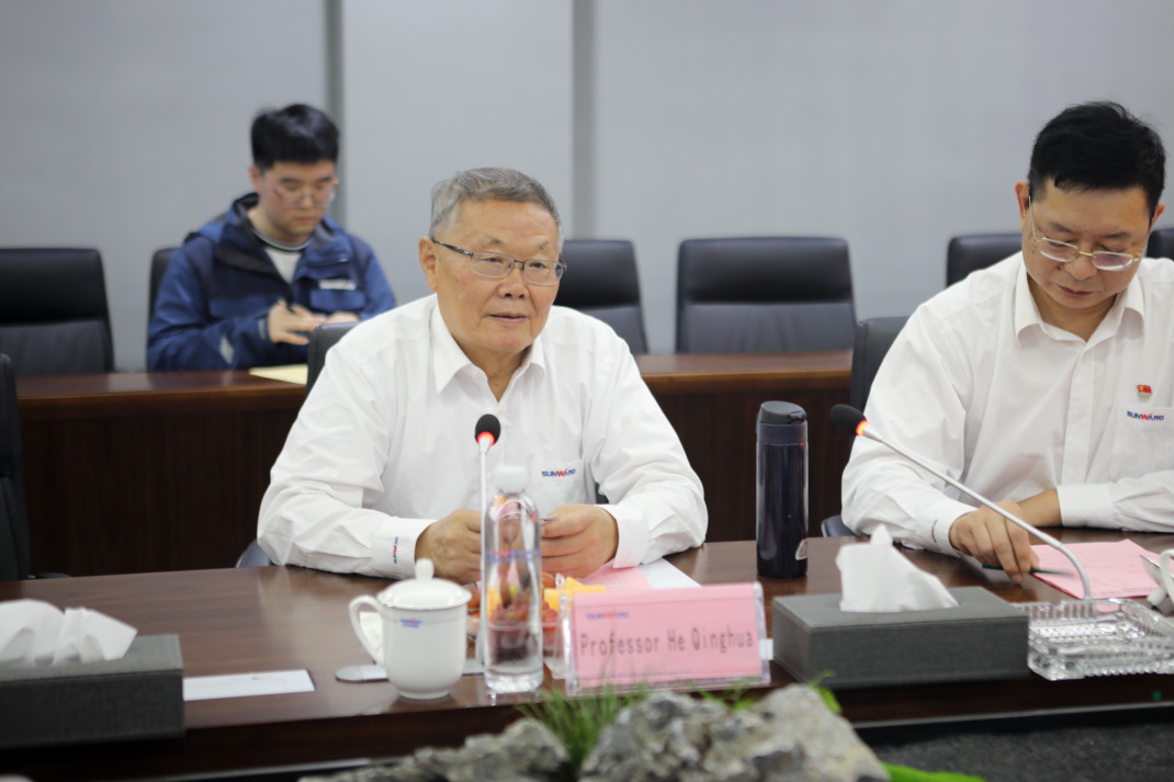 老挝长沙总领事本·印塔巴迪考察优德88智能