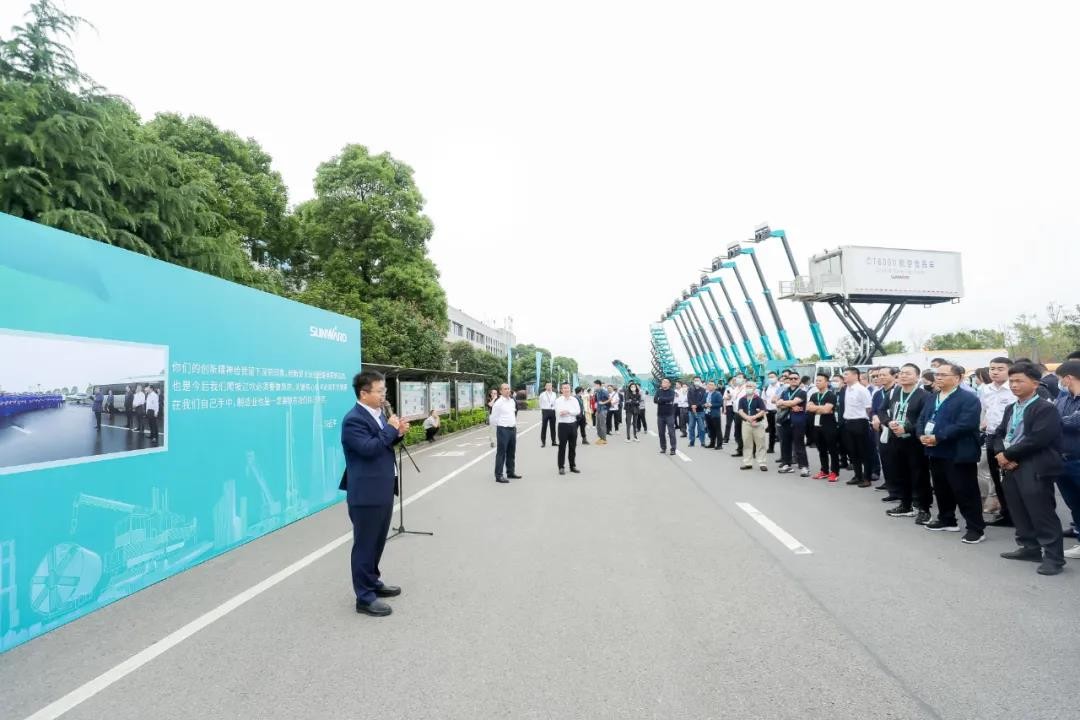 “爆品”出击！优德88智能客户交流会签约超8亿元