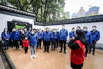 觅红色历史 践初心使命——优德88智能全体党员赴长沙党史馆开展主题党日活动