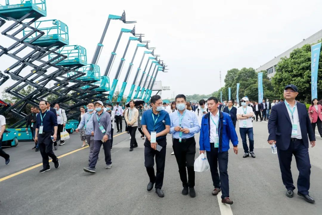 “爆品”出击！优德88智能客户交流会签约超8亿元