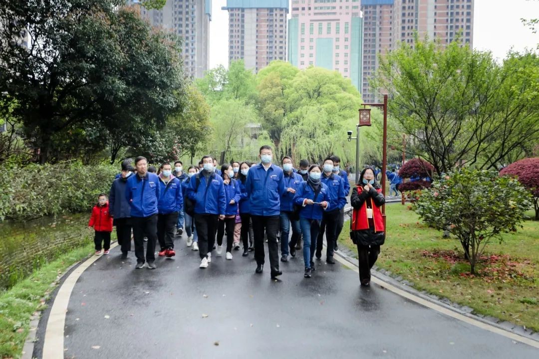 觅红色历史 践初心使命——优德88智能全体党员赴长沙党史馆开展主题党日活动