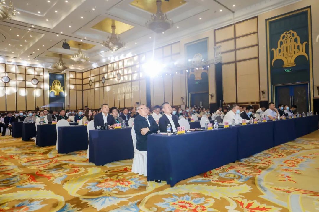 “爆品”出击！优德88智能客户交流会签约超8亿元