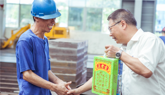 我们有清凉做伴，，高温也能潇潇洒洒