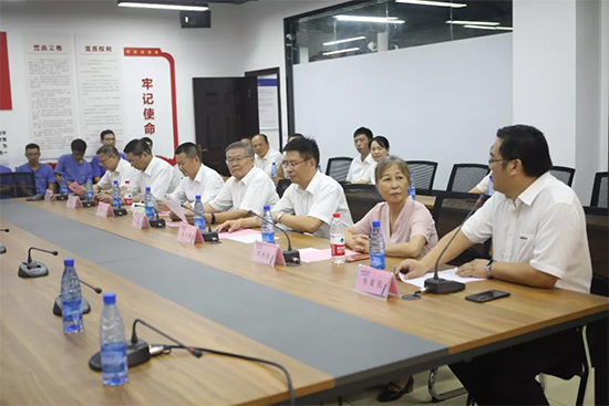 员工子女金榜题名 优德88家园发放奖励