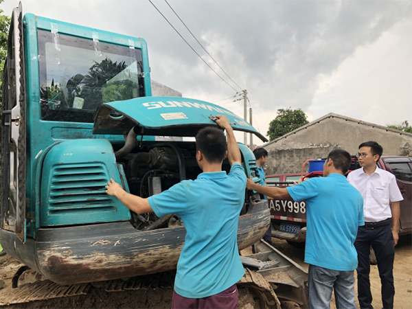 优德88智能挖掘机，，，一台顶几台！