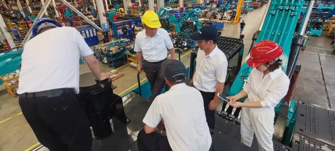 够炫！够酷！优德88智能超大型挖掘机SWE750F下线