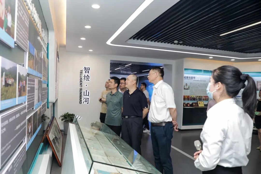 国防科大北斗团队考察优德88智能