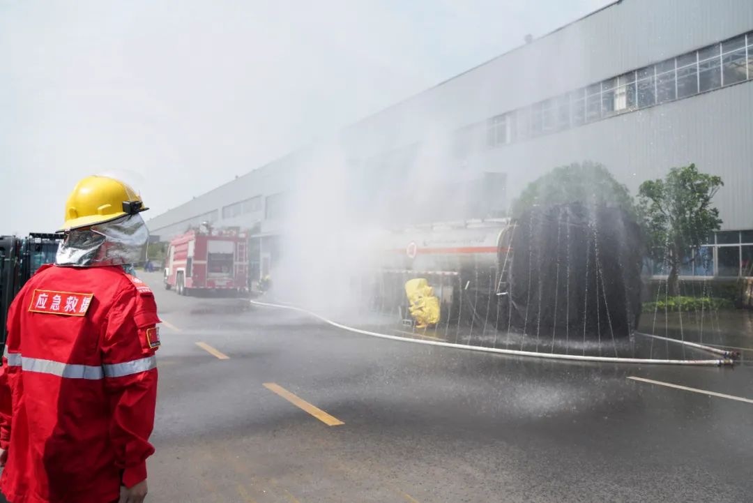 实战演练砺精兵——2021年长沙市工贸企业危险化学品综合应急演练在优德88智能举行