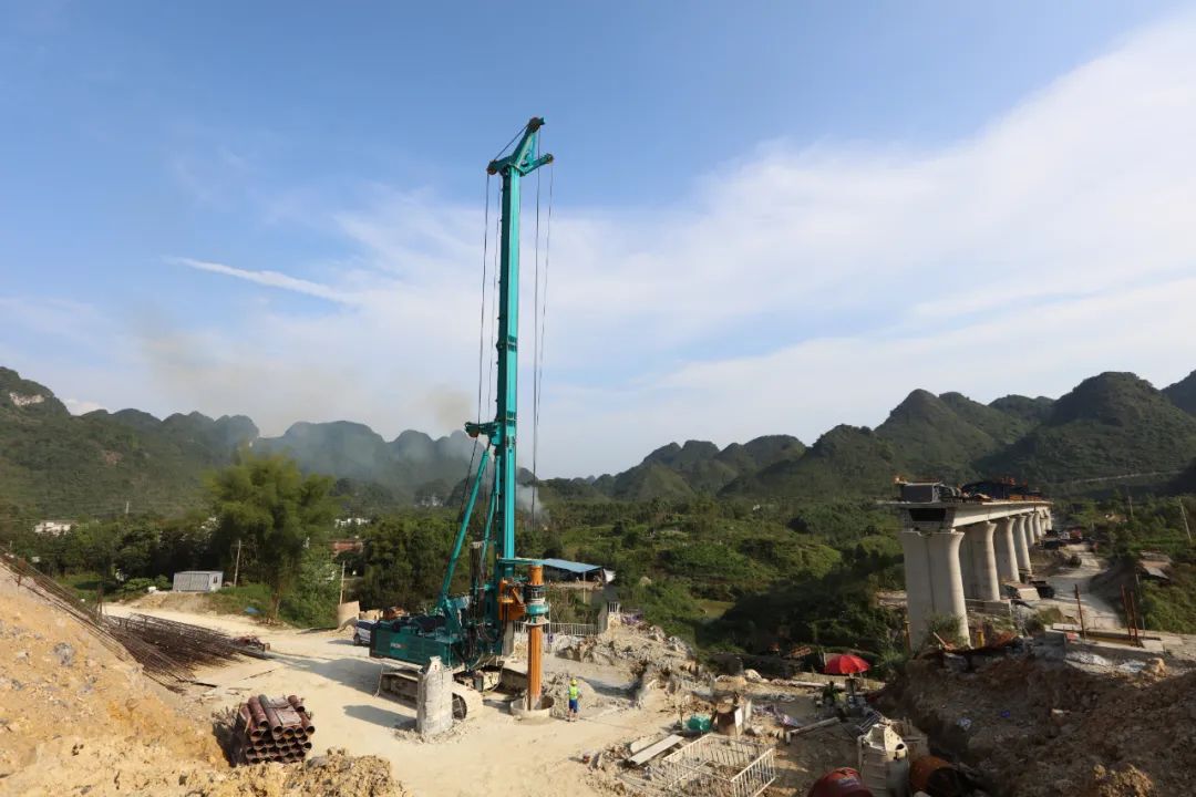 一个月只完成3根桩，，，，为何客户连连赞美？？？？？