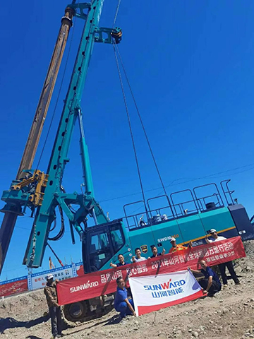 顶酷暑 走沙漠 2021年优德88智能全球服务万里行走进新疆