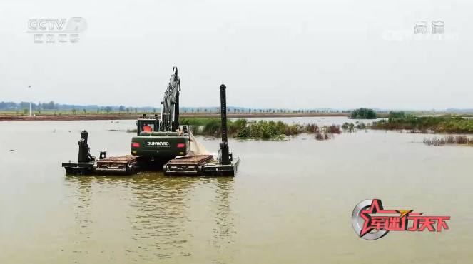 水陆两用挖掘机亮相央视！优德88智能应抢救援“猛将”出战