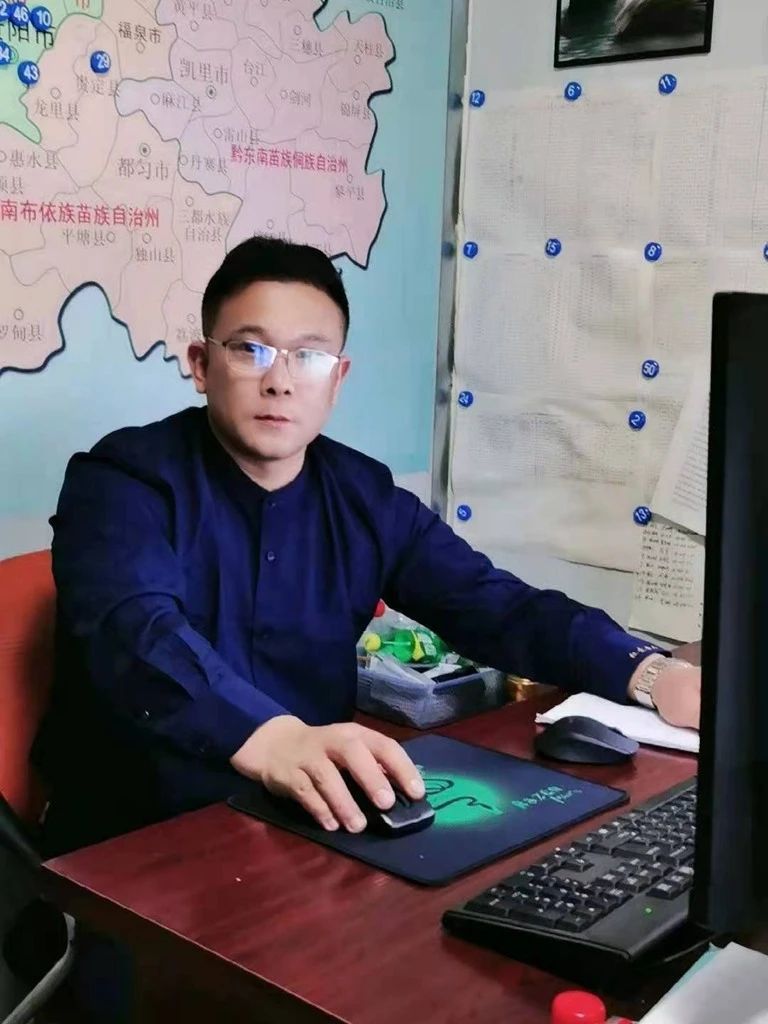 不到2年时间，，，，入手33台优德88智能旋挖钻机，，，，这位老板什么来头？？？？