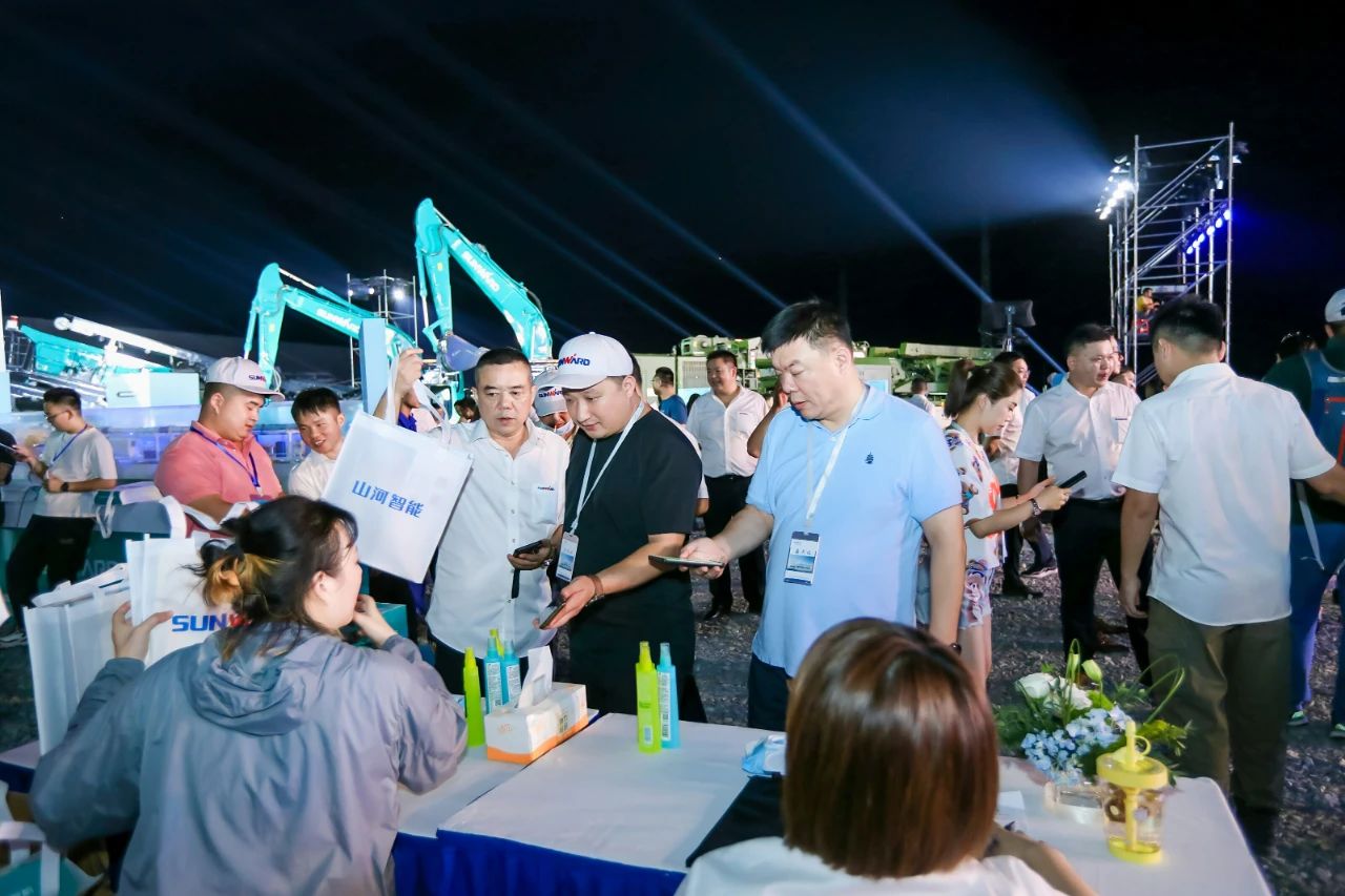 逛展超热闹！优德88智能效果展示会高能名时势来袭