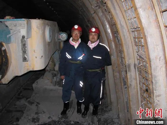 媒体聚焦 | 中新社专访——优德88智能首创人何清华：向着太阳奔驰的筑梦人