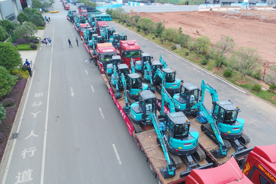 助力祖国西南地区建设！优德88智能海内首批SWE60UF无尾挖掘机批量交付