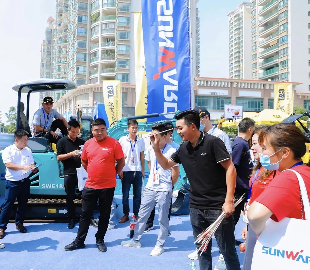 共享微挖新视界！优德88智能微挖三大王牌产品齐聚2021全球微挖大会