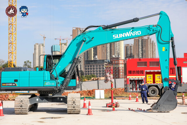 轮胎式挖掘机和履带式挖掘机，，你更看好哪个？？？