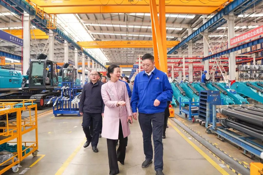 长沙市总工会、长沙经开区总工会一行调研优德88智能