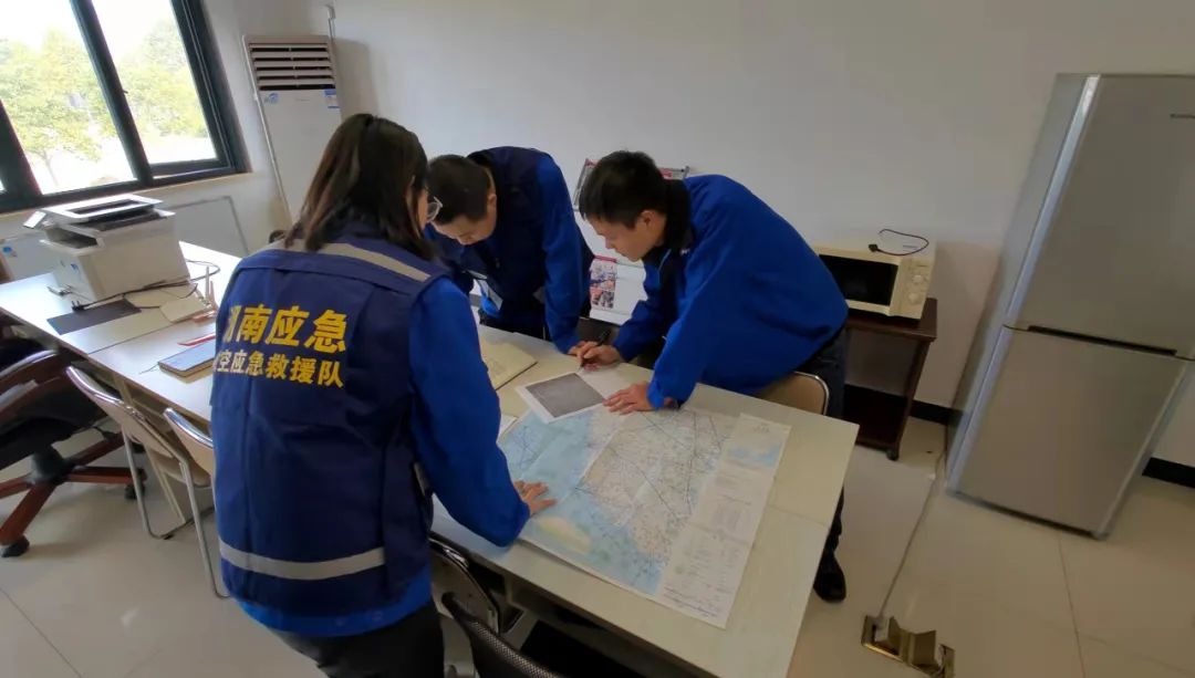 火情就是下令！湖南航空应抢救援队优德88机组展现“优德88速率”