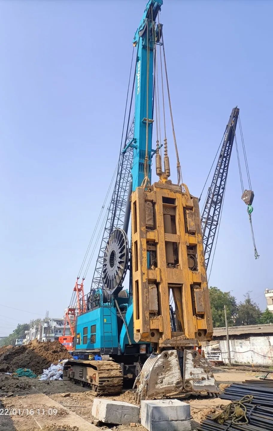 谢谢信！优德88智能SWHG70液压抓斗助力外洋基础施工获肯定