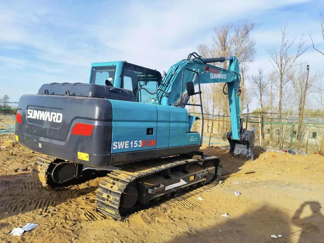 冲、冲、冲！带您感受优德88智能挖掘机火热交机时刻