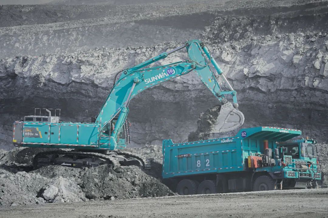 图集 | “优德88绿”满矿山！优德88智能矿山成套装备实力“亮剑”