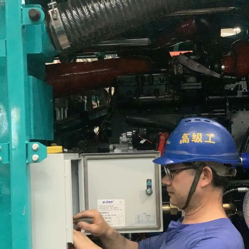 将奋斗举行究竟！致敬优德88劳动者