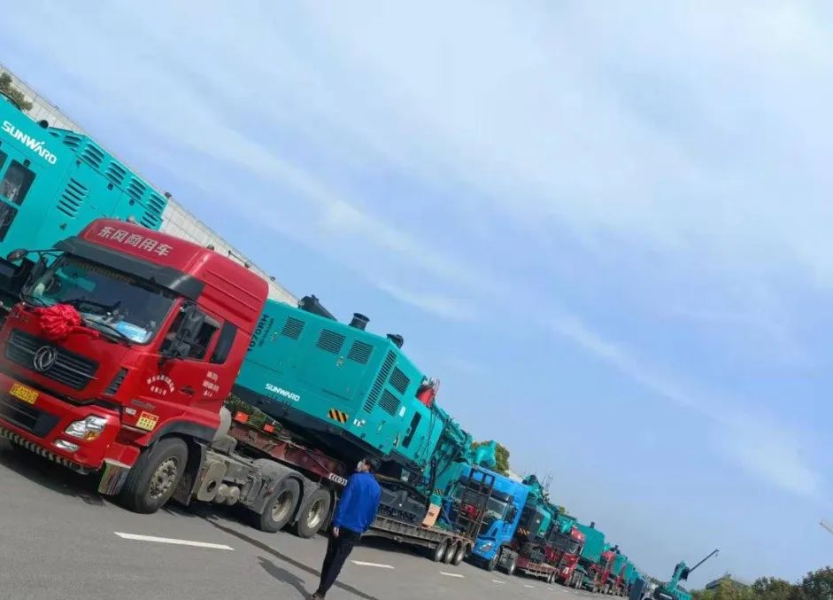 将奋斗举行究竟！致敬优德88劳动者