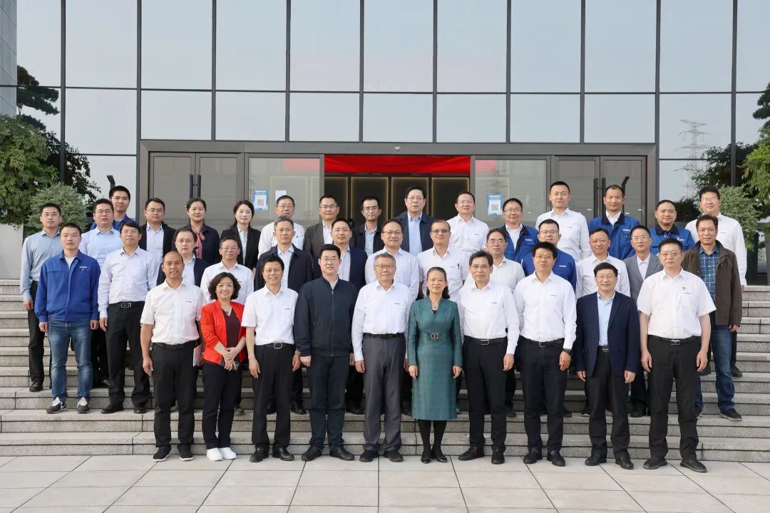 深化产学研相助！中南大学校长、中国工程院院士田红旗率团造访优德88智能