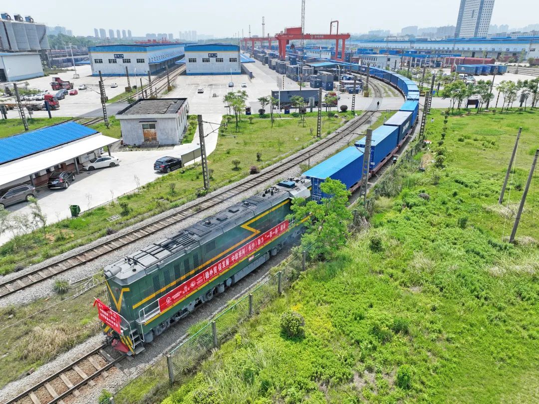 持续进军国际市场。。。。≈信钒嗔校ǔど常┯诺88智能专列乐成首发