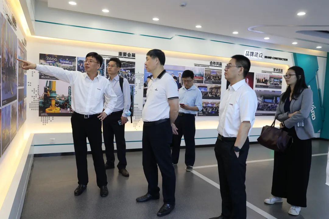 广州工控集团副总司理李绍康调研优德88智能