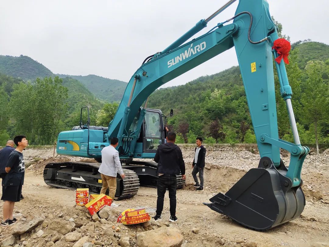 三员优德88挖机“悍将”收服“铁粉”一枚，，，，，凭什么？？