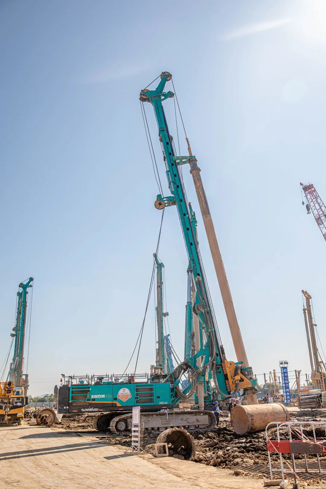 “优德88绿”再现大湾区！优德88智能旋挖钻机组团助建广州白云机场项目