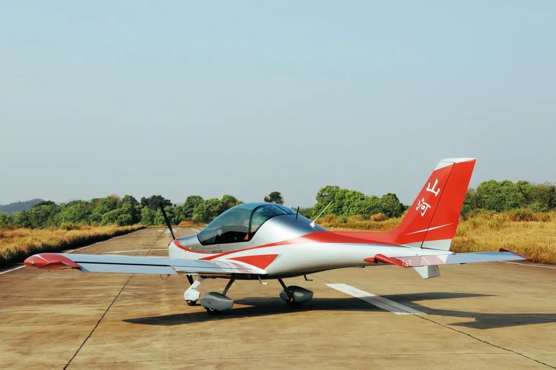 图集 | 阿若拉穿“鲨”衣，，，，，尚有更多套装为天空添彩！