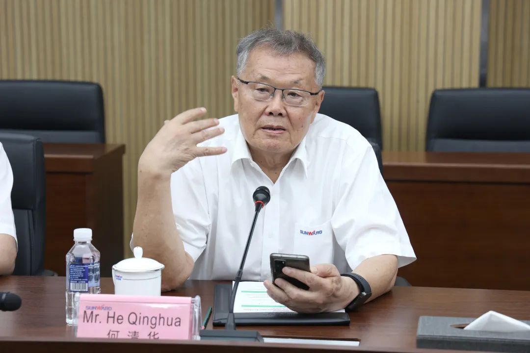 马拉维大使一行考察优德88智能