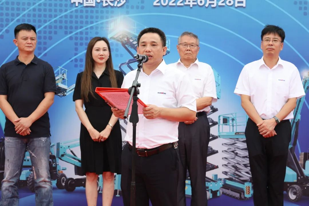 献礼二十大，，，，，再攀新高地！优德88智能高空机械装备再迎批量发货