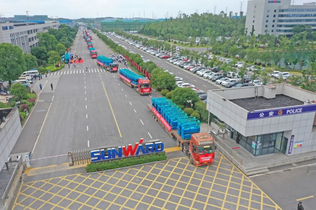 献礼二十大，，，，，再攀新高地！优德88智能高空机械装备再迎批量发货