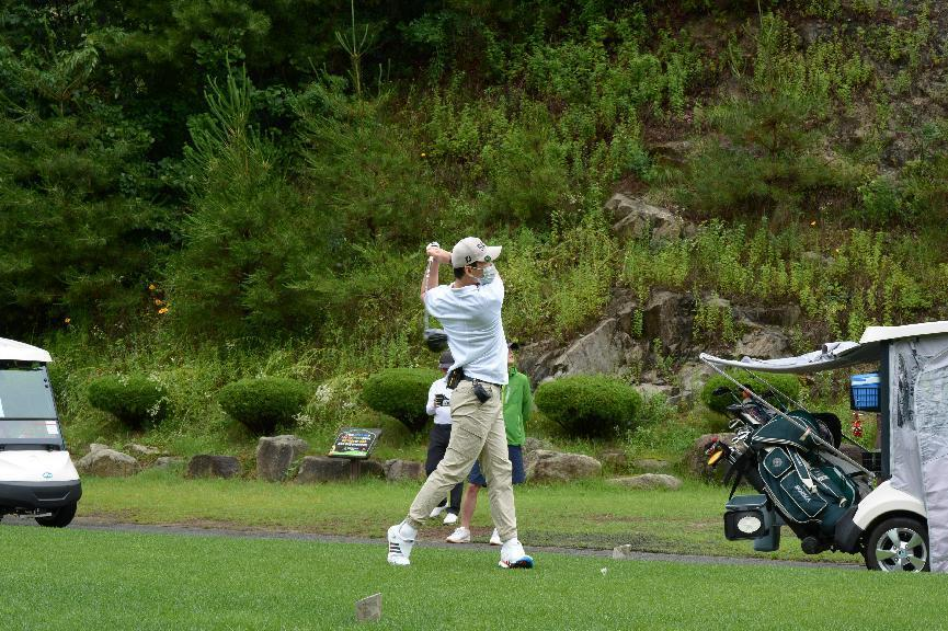 优德88韩国“2022年第三届优德88杯高尔夫球赛”乐成举行