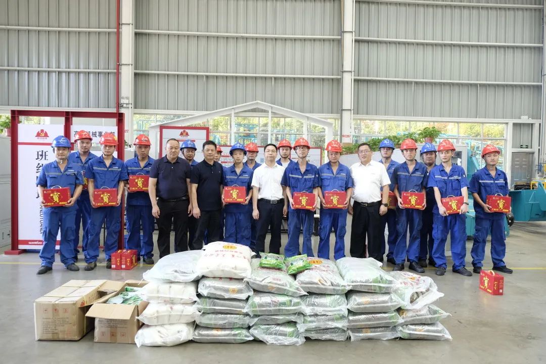 长沙市总工会慰问优德88智能一线员工